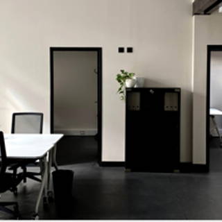 Bureau privé 60 m² 16 postes Coworking Rue la Vacquerie Paris 75011 - photo 1
